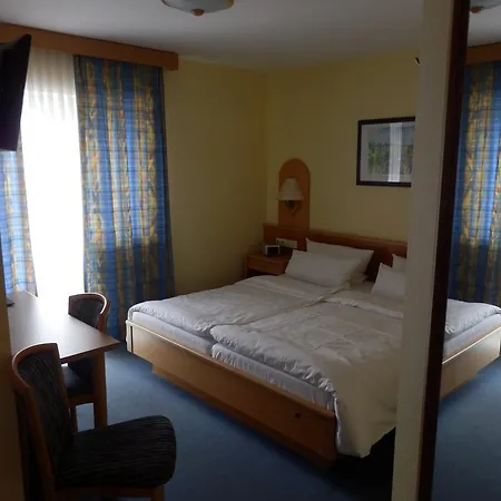 Landgasthof & 